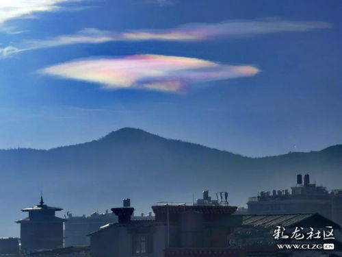 故 鄉(xiāng) 的 云